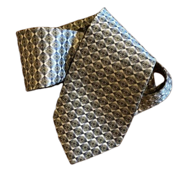Ivre Hausse Microfiber Tie Black & Grey Geometric Pattern – 58” x 4” (3/$25) - Picture 7 of 7
